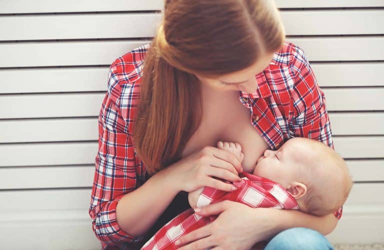 Regardless of how well researched you are, there might be some things you don't expect to happen when breastfeeding, but they do. Most of us know that it helps us connect with our baby, and breastfeeding makes us super hungry, but did any of these other things happen for you too?