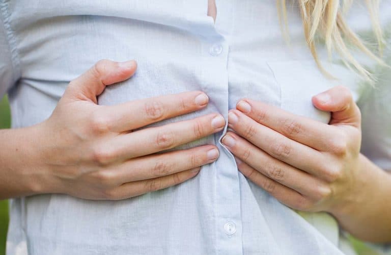 In the early days of breastfeeding, some women experience pain of breast engorgement, especially when their milk comes in. Here's how you can help relieve the pain and avoid having breast engorgement in the future.