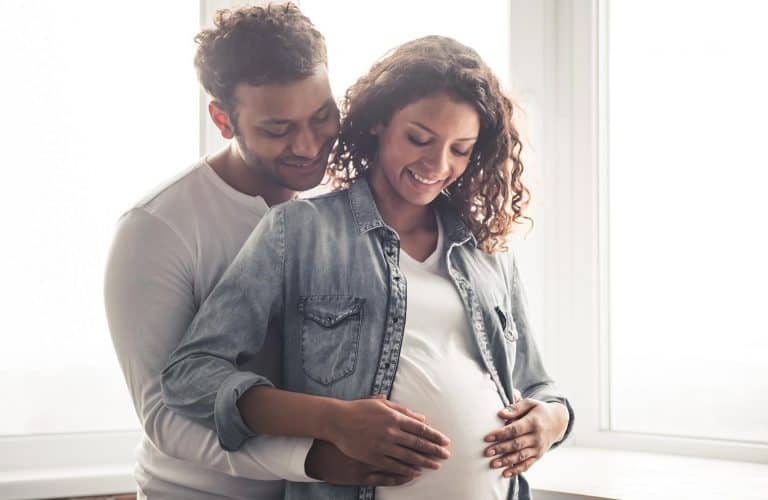 Women who feel loved and supported are more likely to experience a positive birth. Here's the ultimate Dad's guide to birth support and being a Daddy Doula.