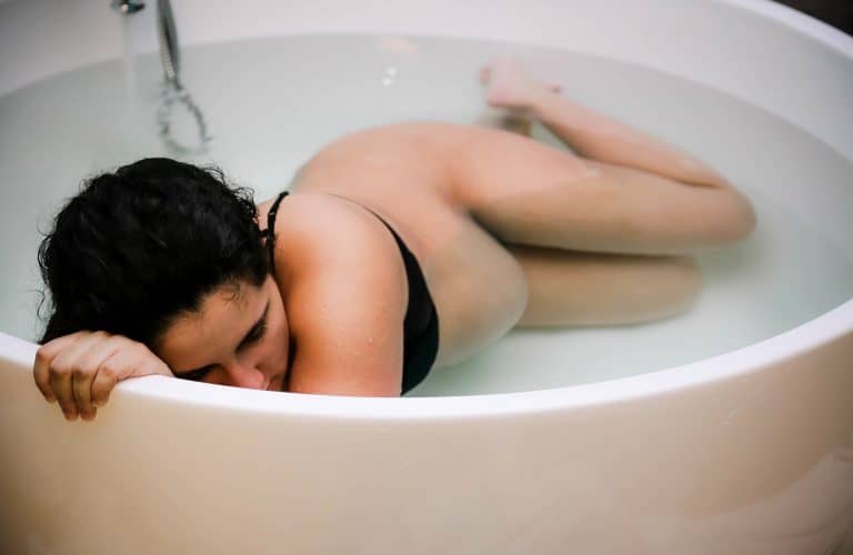 You've seen the movies where the Mama is giving birth while laying down and legs up, but there are reasons why you shouldn't labour and birth on your back. Learn why being on your back isn't the best position for labour and birth, and what you can do instead.