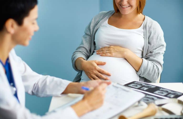 Ever wondered what happens immediately after your baby is born? How does your body birth the placenta, and do you have to have the injection? Here are all of your evidence based answers to help you decide what is best for you and your baby.