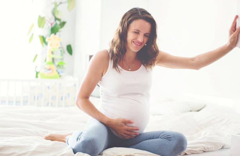 Regardless of whether you have a home birth or a hospital birth, being comfortable is so darn important. These are some things that can help you be more comfortable in labour and birth.